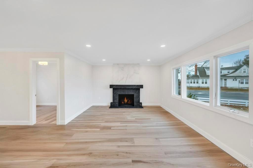 #15 photo, 92 Sunset Road, Bay Shore , NY 11706