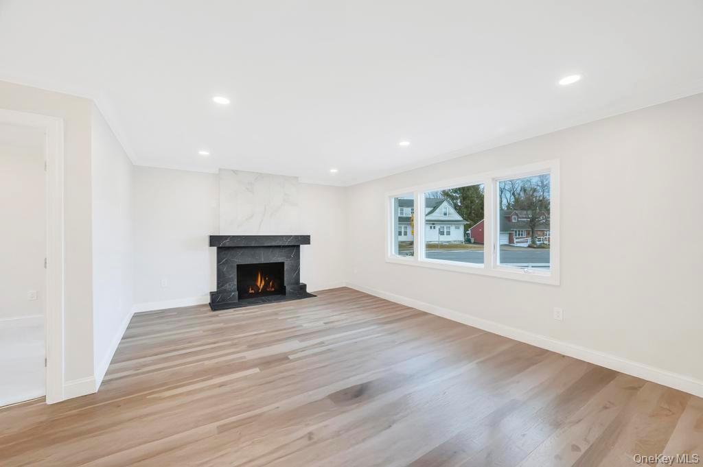 #17 photo, 92 Sunset Road, Bay Shore , NY 11706