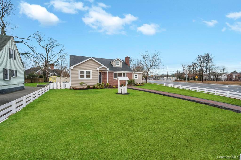 #3 photo, 92 Sunset Road, Bay Shore , NY 11706