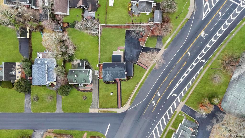 #6 photo, 92 Sunset Road, Bay Shore , NY 11706