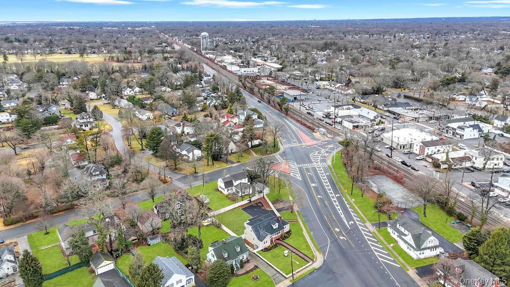 #8 photo, 92 Sunset Road, Bay Shore , NY 11706