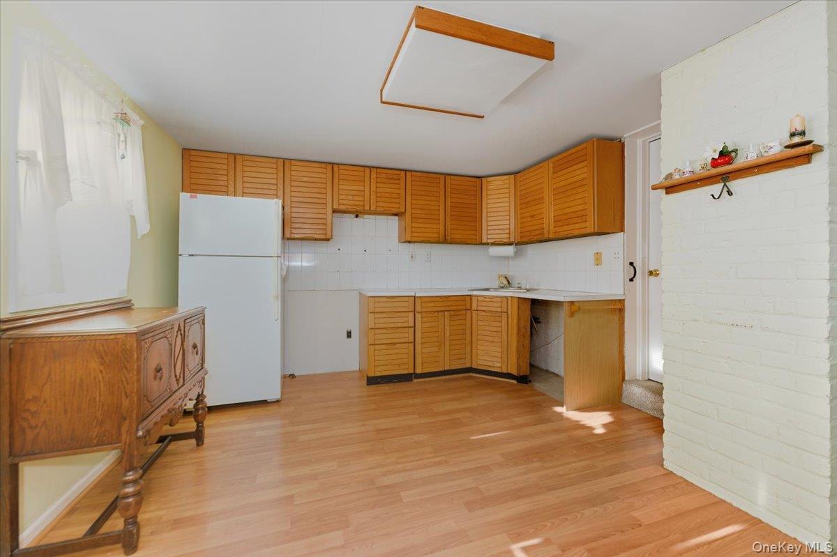 #11 photo, 704 Barnes Avenue, ناسو Baldwin , NY 11510