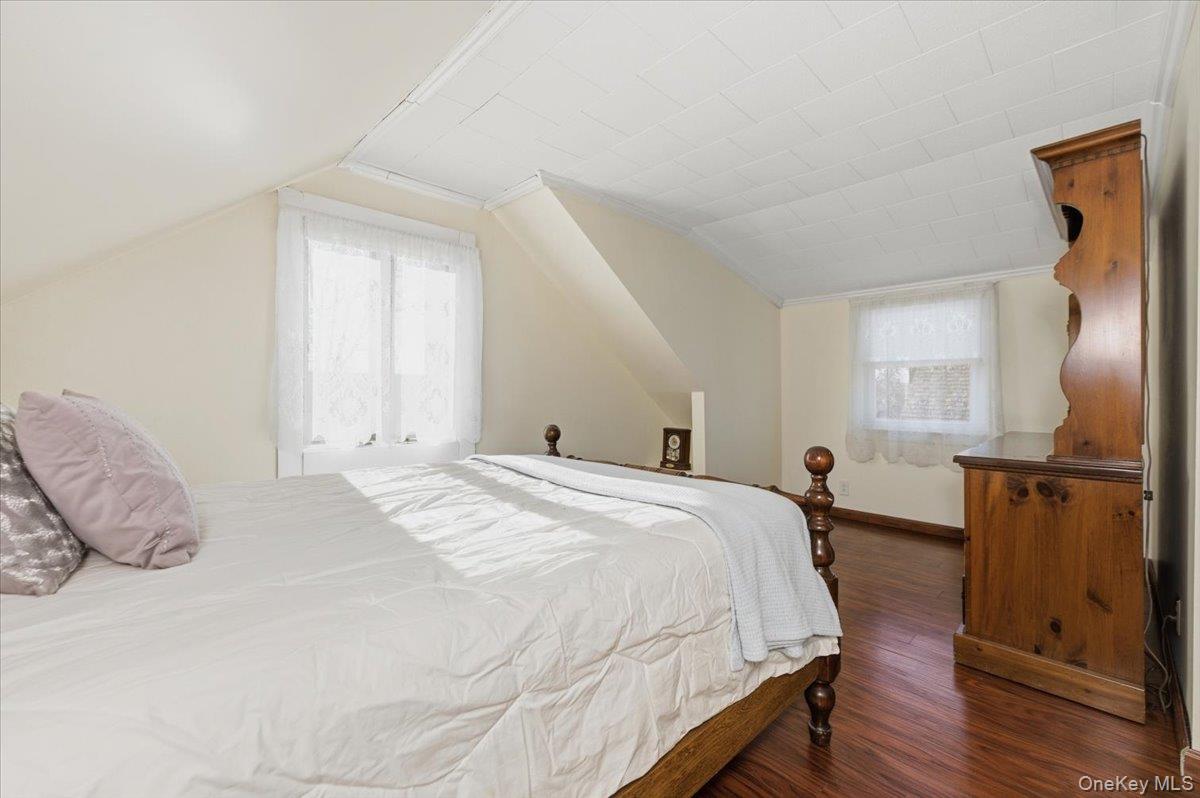 #17 photo, 704 Barnes Avenue, ناسو Baldwin , NY 11510