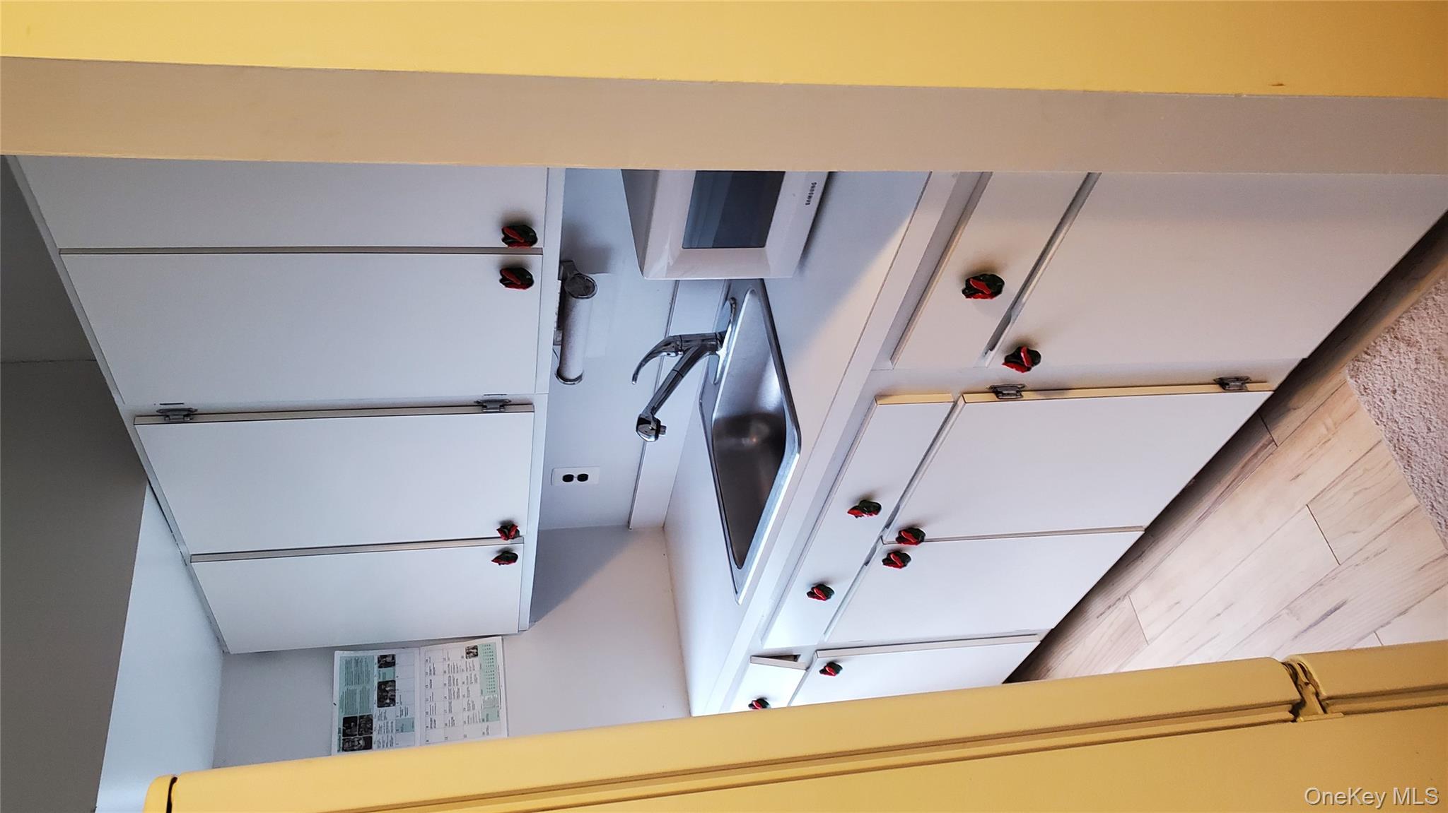 #2 photo, 11 Laramie Court, सफ़ोक काउंटी Coram , NY 11727