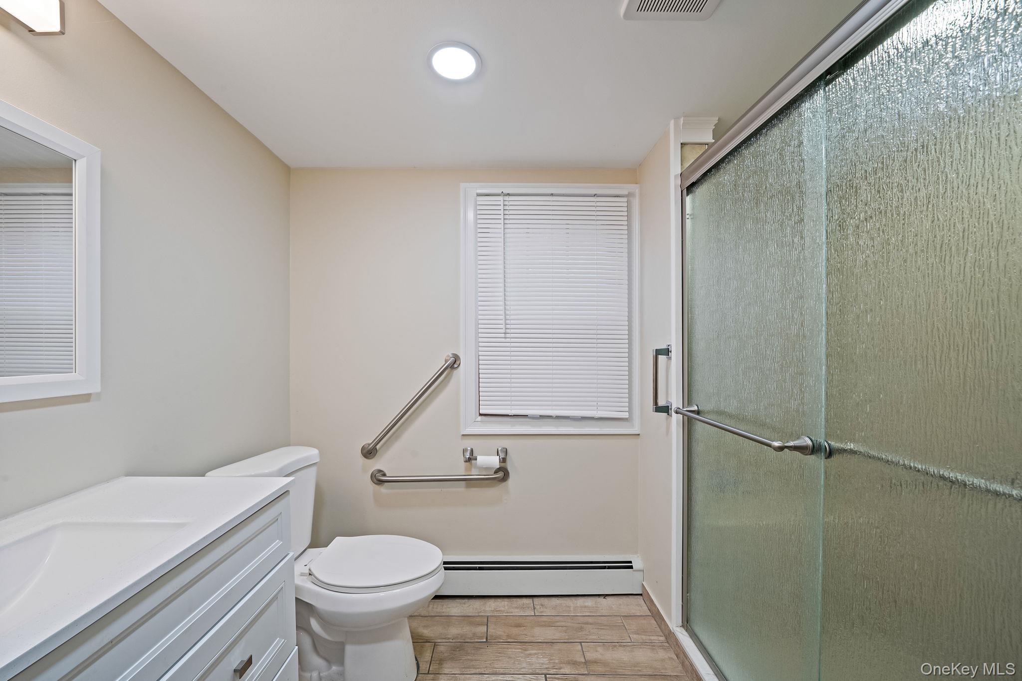 #7 photo, 85 Hawthorne Street, Selden , NY 11784