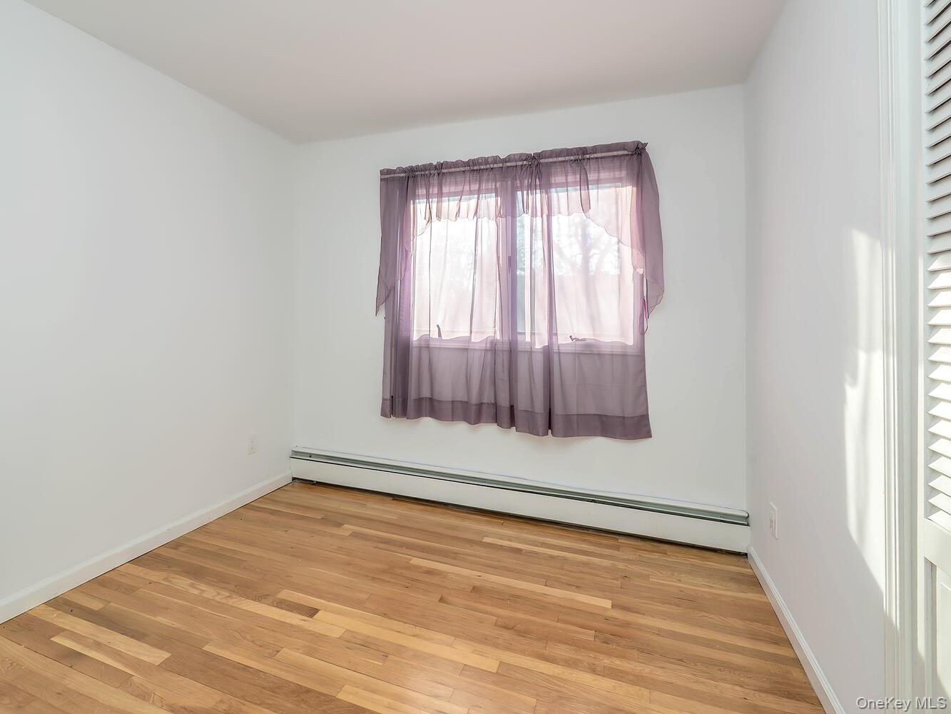 #17 photo, 2 Terry Court, ناسو Glen Head , NY 11545