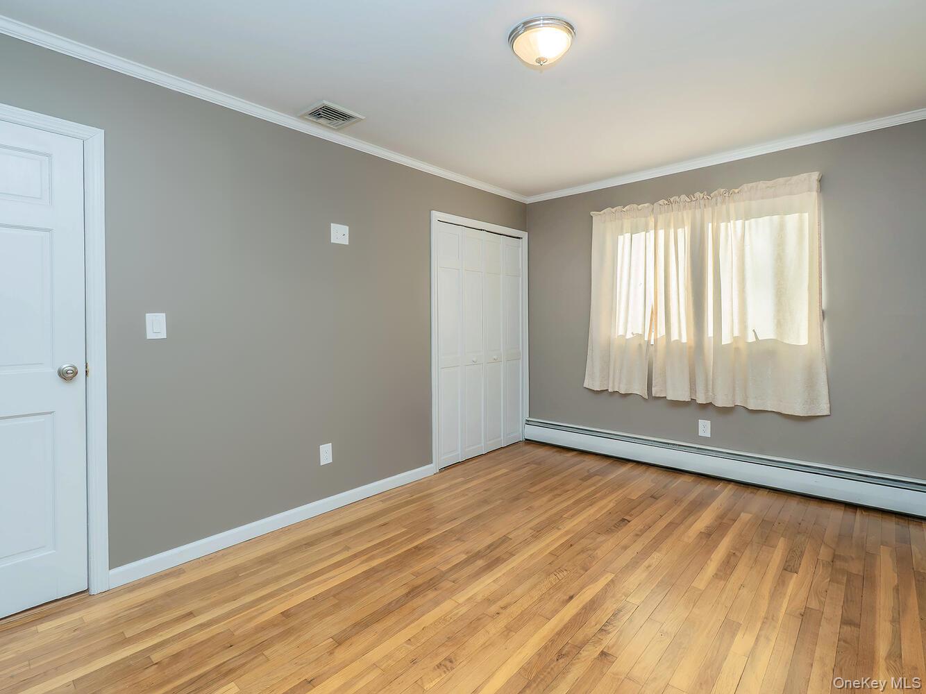 #18 photo, 2 Terry Court, ناسو Glen Head , NY 11545