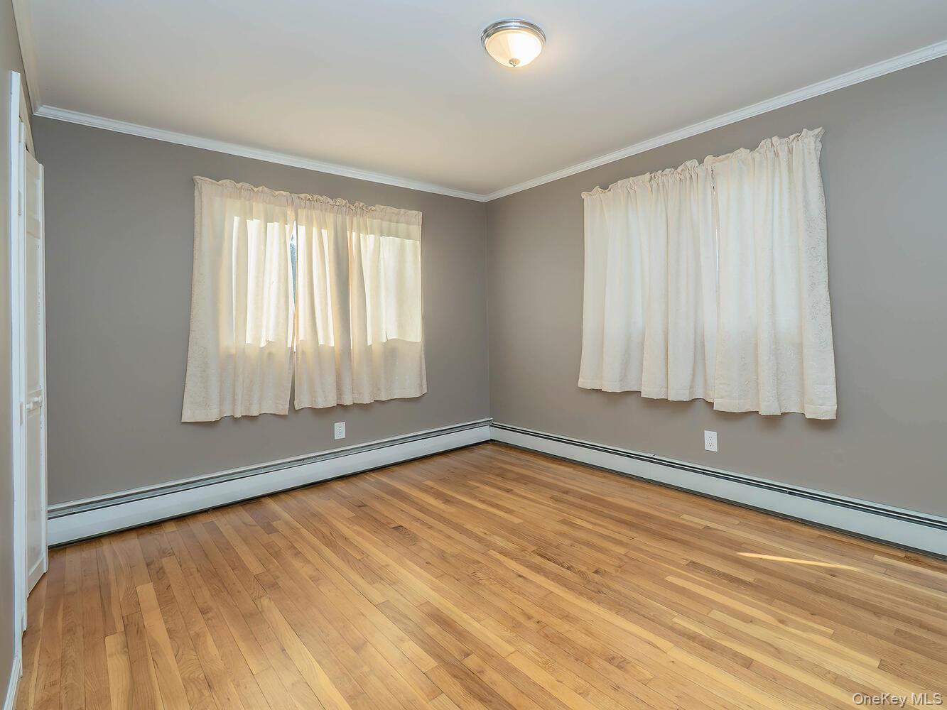 #19 photo, 2 Terry Court, ناسو Glen Head , NY 11545