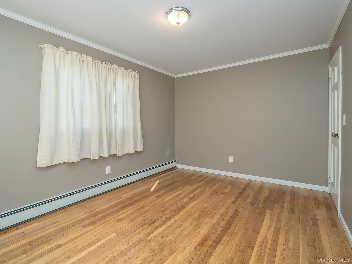 #20 photo, 2 Terry Court, ناسو Glen Head , NY 11545