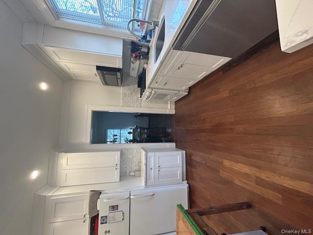 #13 photo, 23 S Bayles Avenue, Port Washington , NY 11050