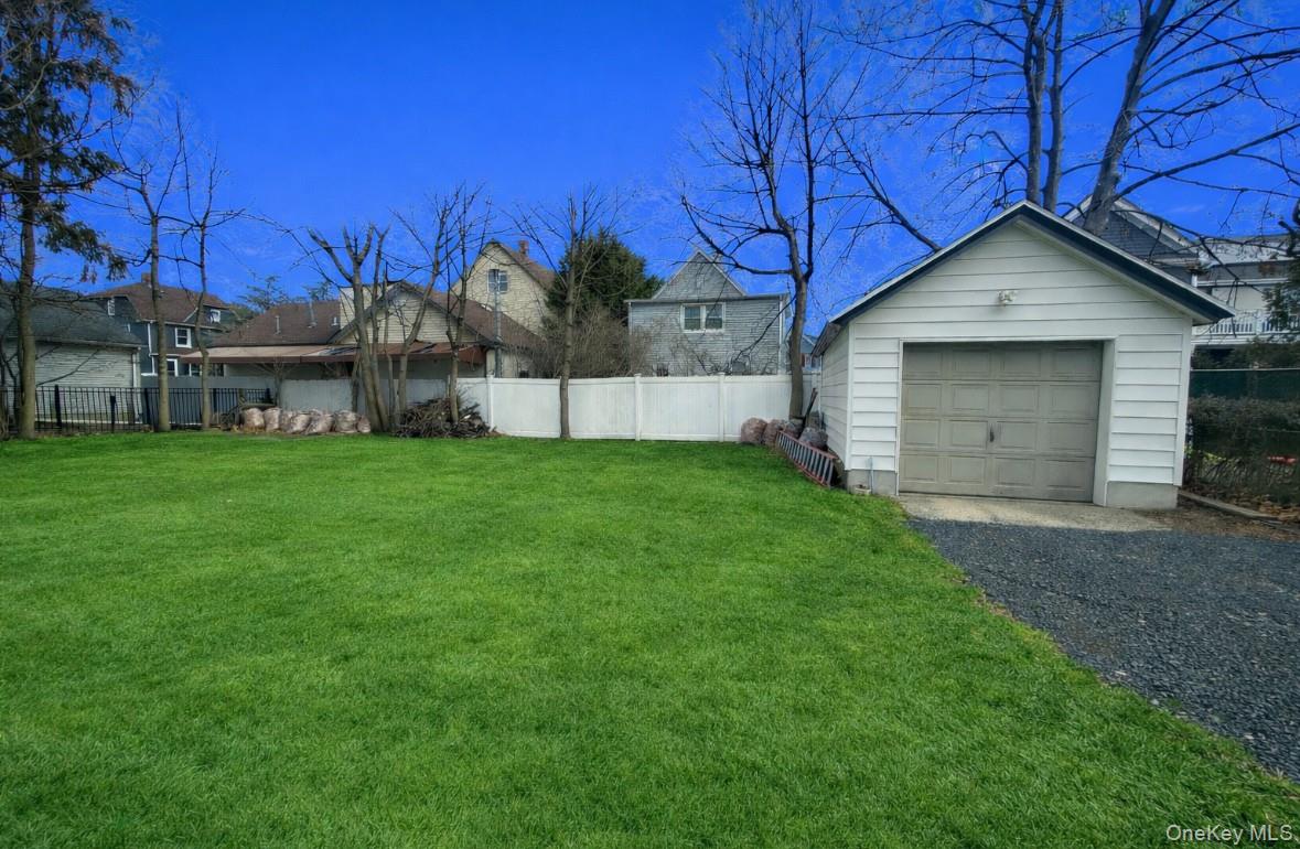 #2 photo, 23 S Bayles Avenue, Port Washington , NY 11050