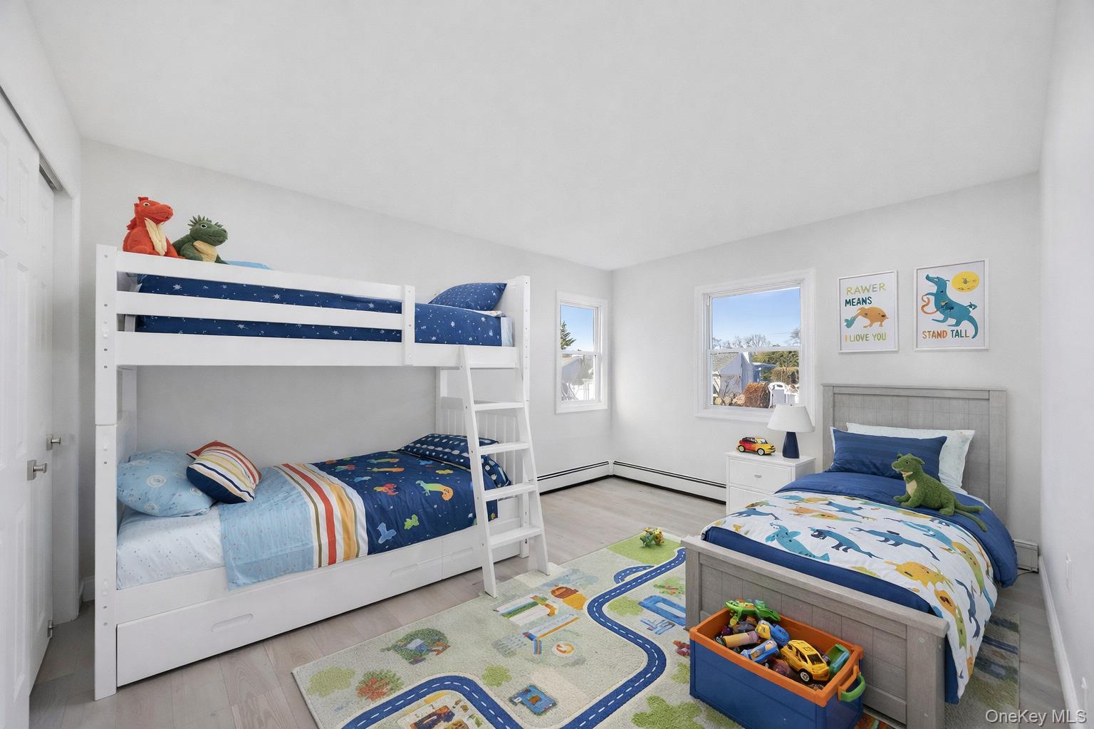 #19 photo, 7 Suzanne Lane, ناسو Bethpage , NY 11714