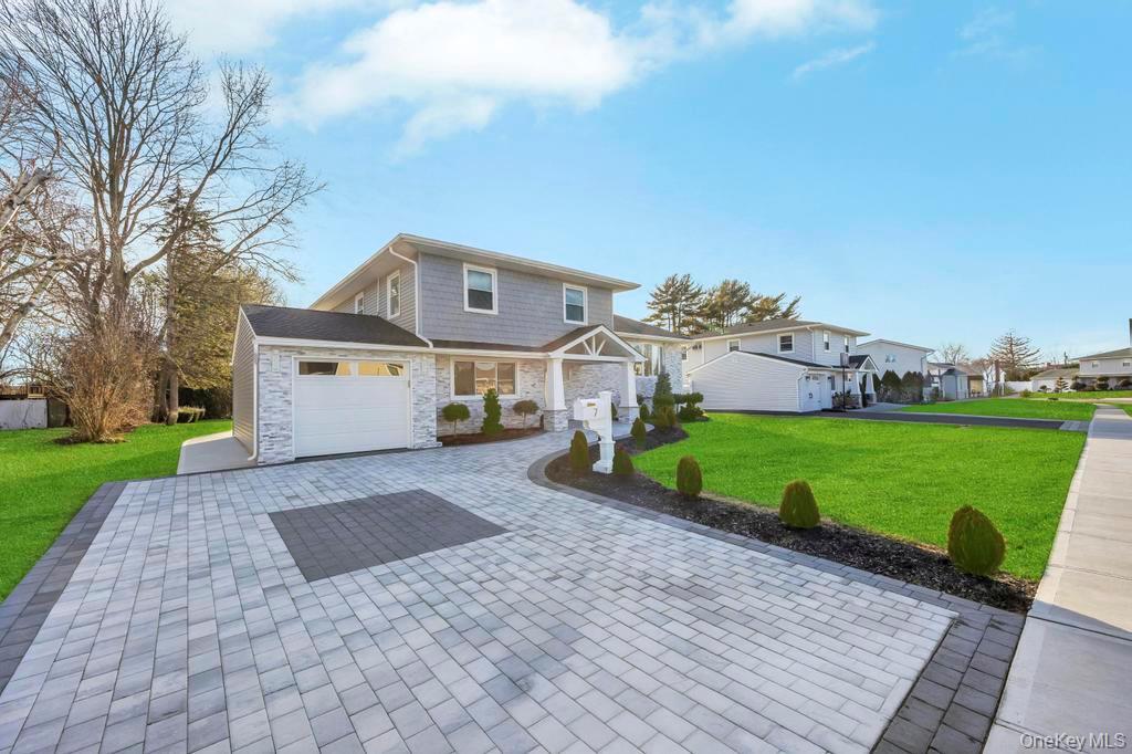 #2 photo, 7 Suzanne Lane, ناسو Bethpage , NY 11714