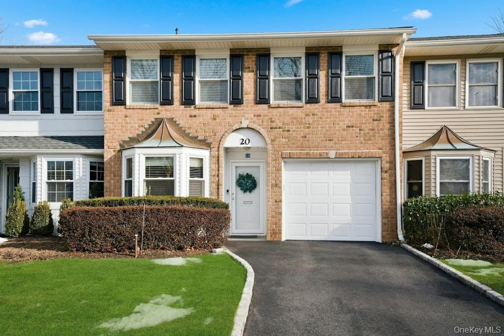 #1 photo, 20 Manors Drive, ناسو Jericho , NY 11753