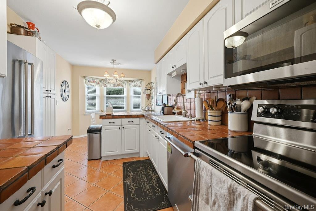 #7 photo, 20 Manors Drive, ناسو Jericho , NY 11753