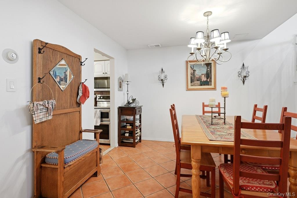 #9 photo, 20 Manors Drive, ناسو Jericho , NY 11753