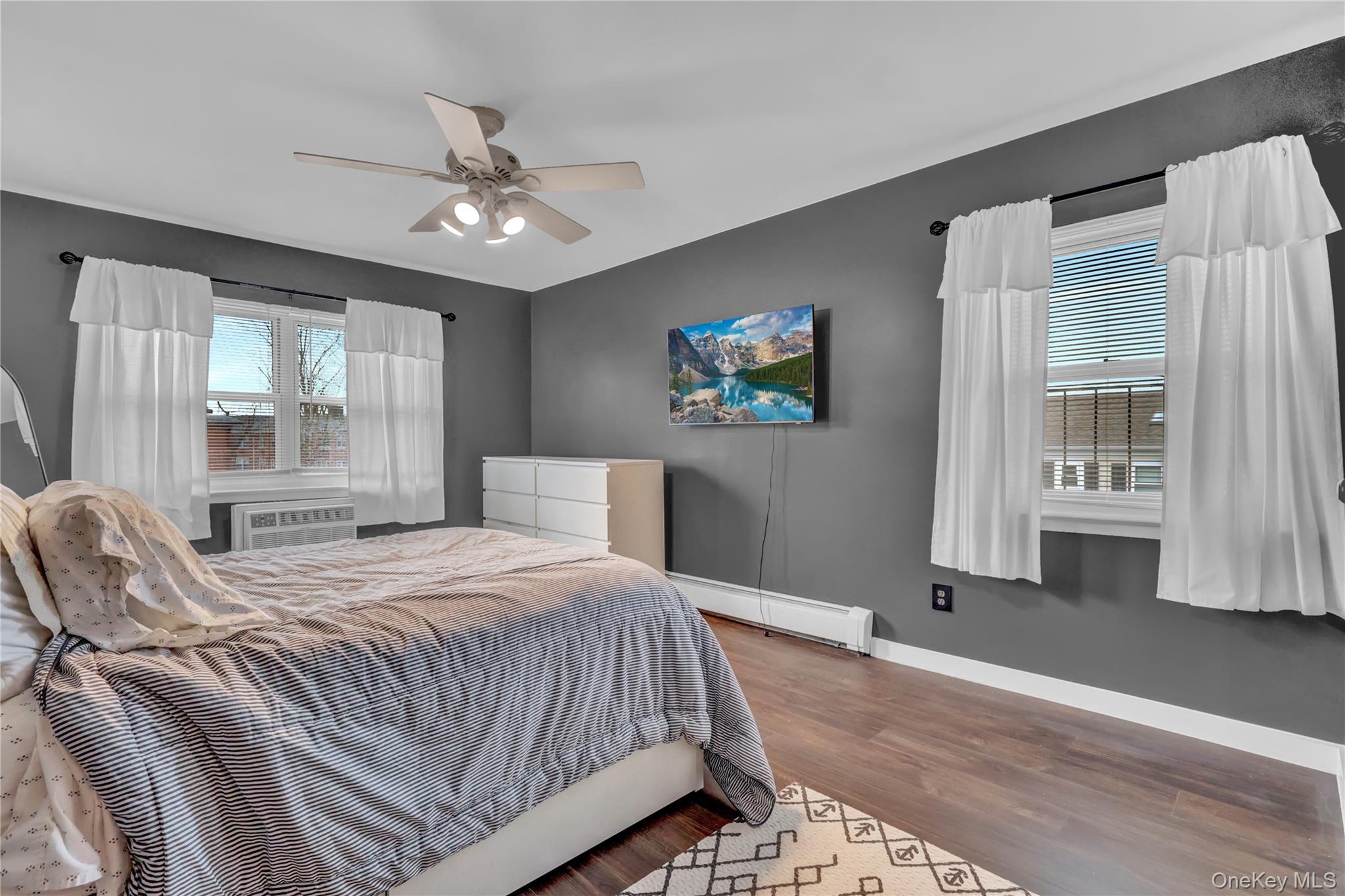 #11 photo, 250 N Village, ناسو Rockville Centre , NY 11570