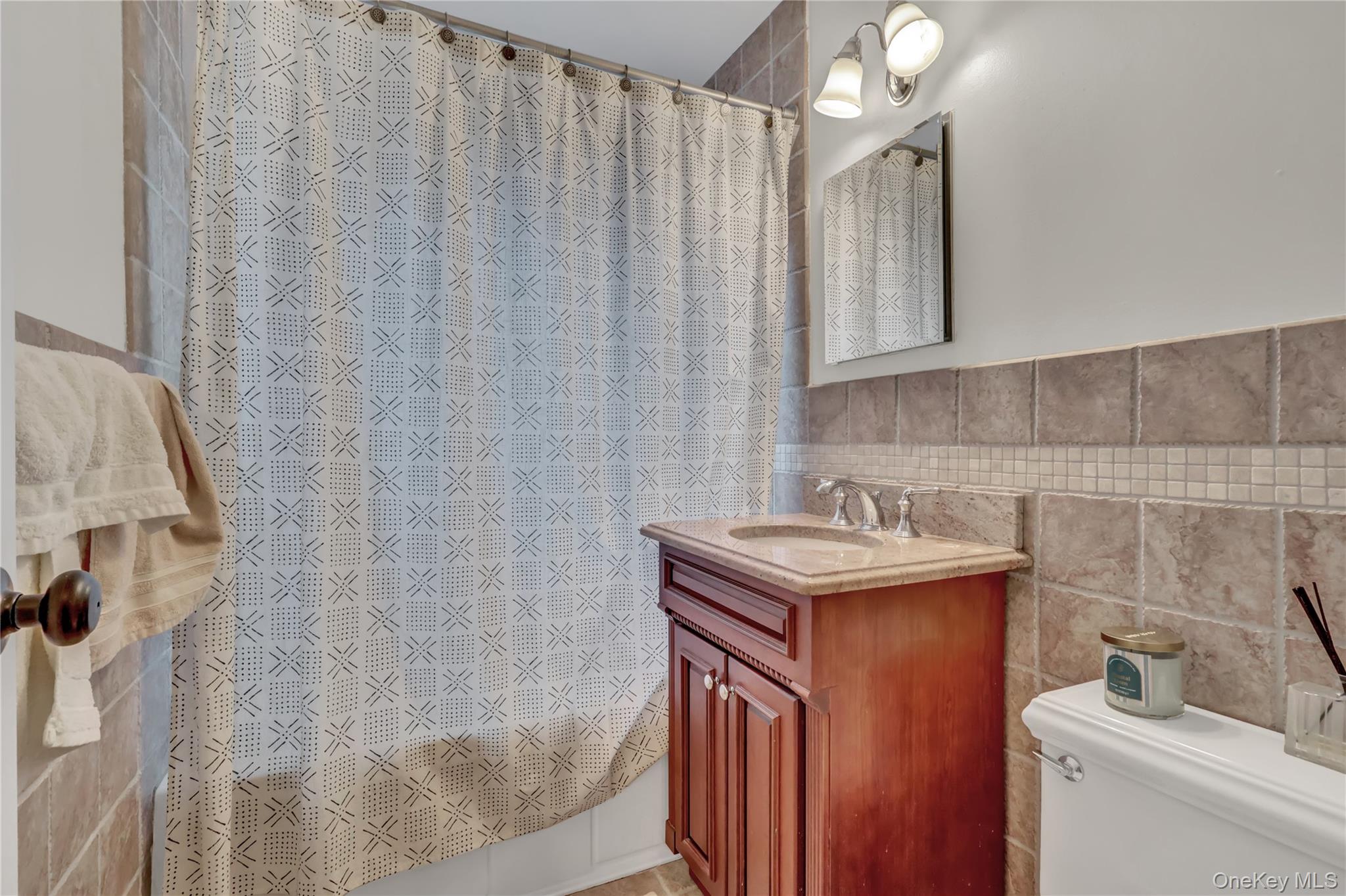 #13 photo, 250 N Village, ناسو Rockville Centre , NY 11570