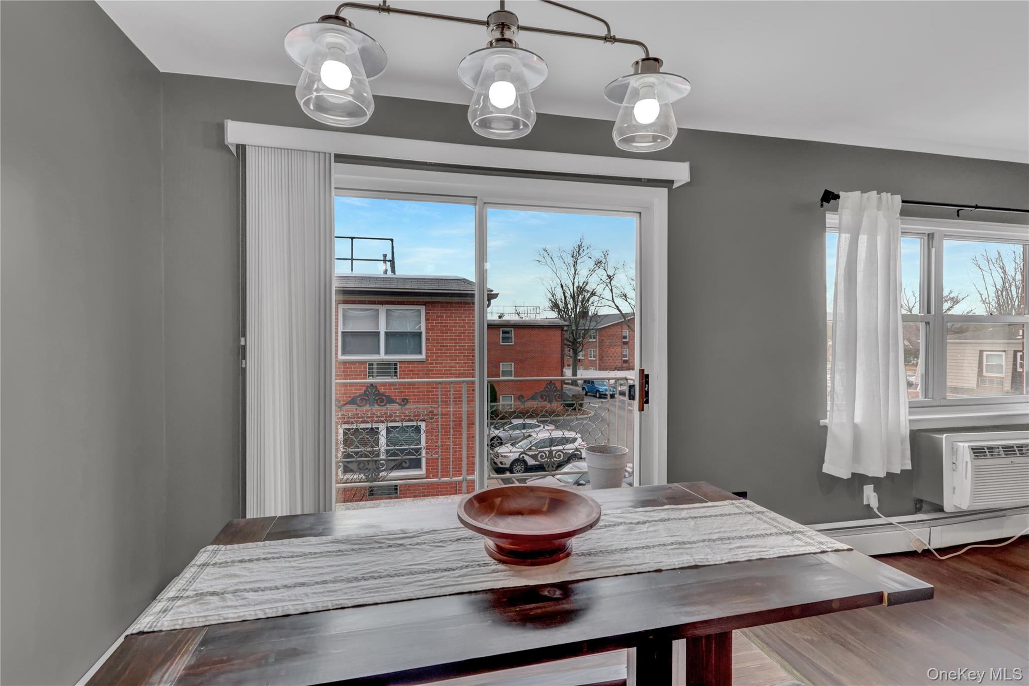 #15 photo, 250 N Village, ناسو Rockville Centre , NY 11570