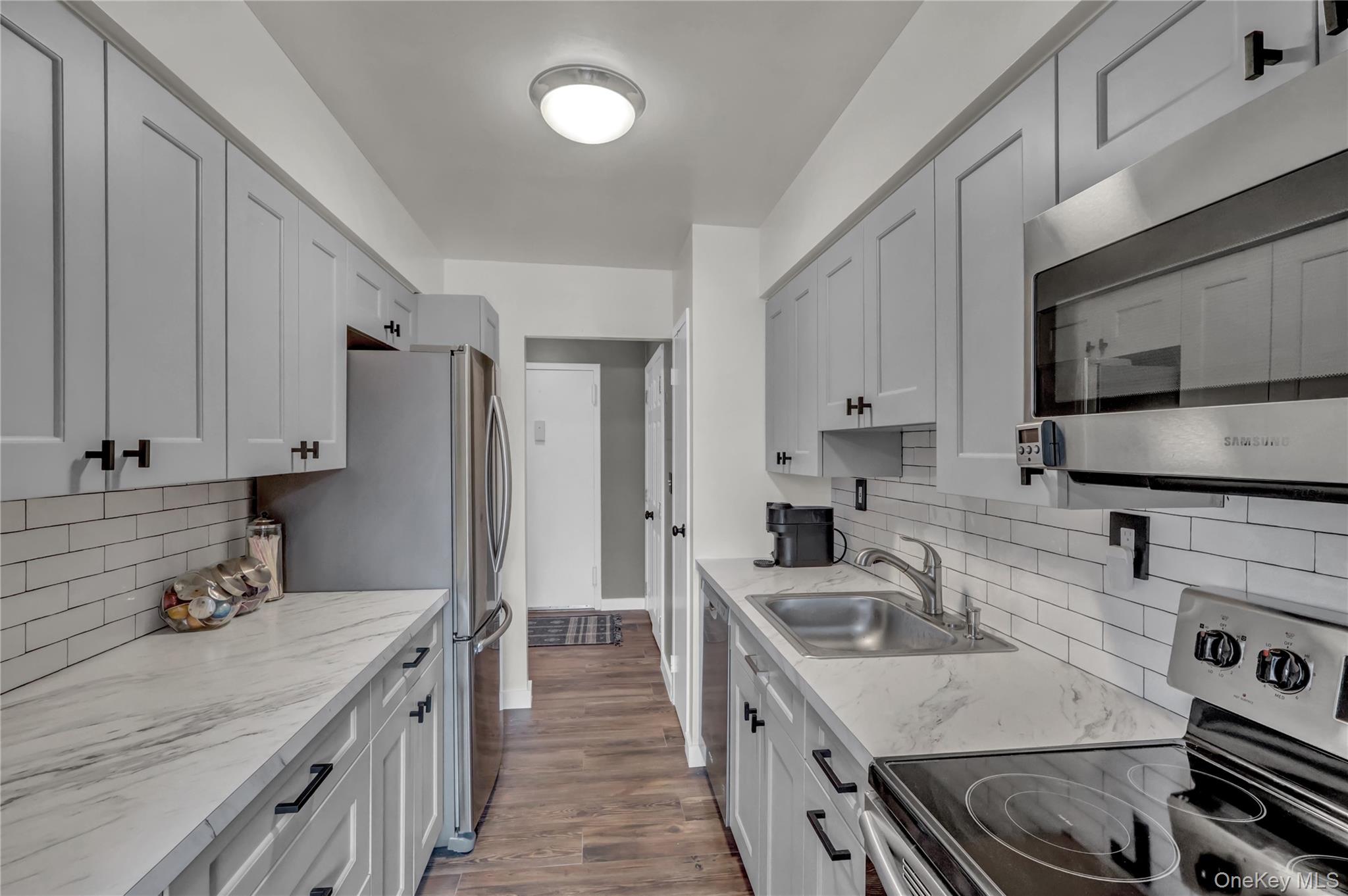 #6 photo, 250 N Village, ناسو Rockville Centre , NY 11570