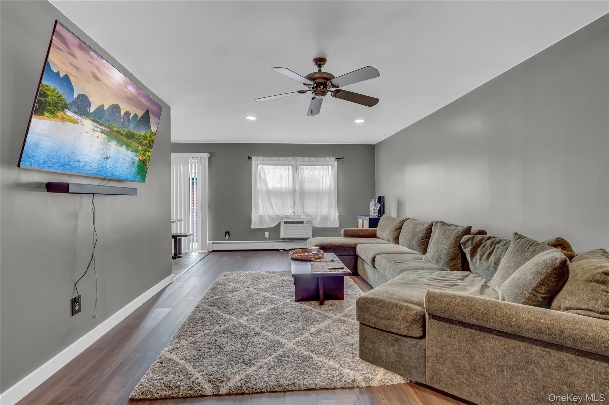 #8 photo, 250 N Village, ناسو Rockville Centre , NY 11570