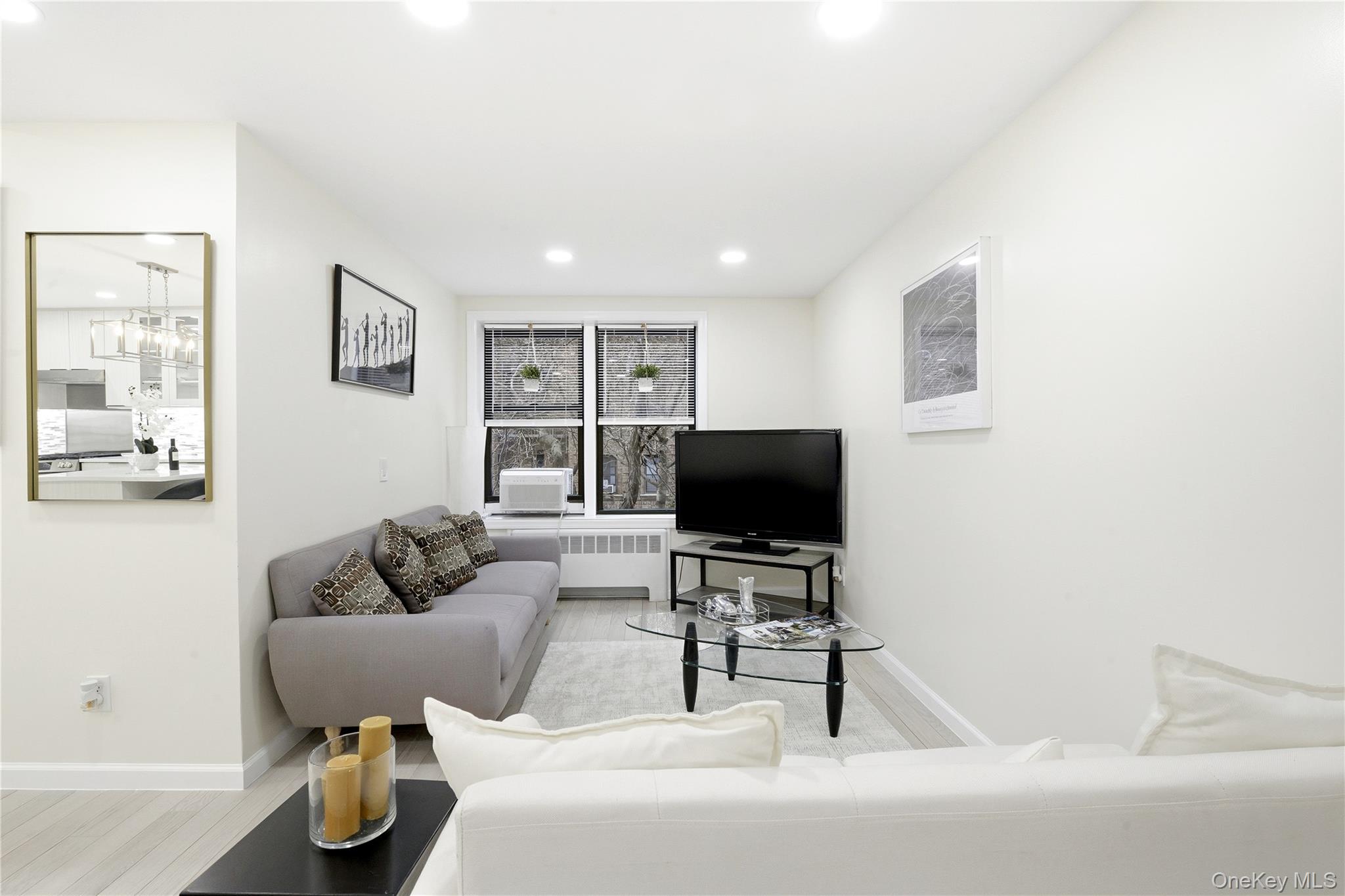 #12 photo, 72-11 110th Street, Forest Hills , NY 11375