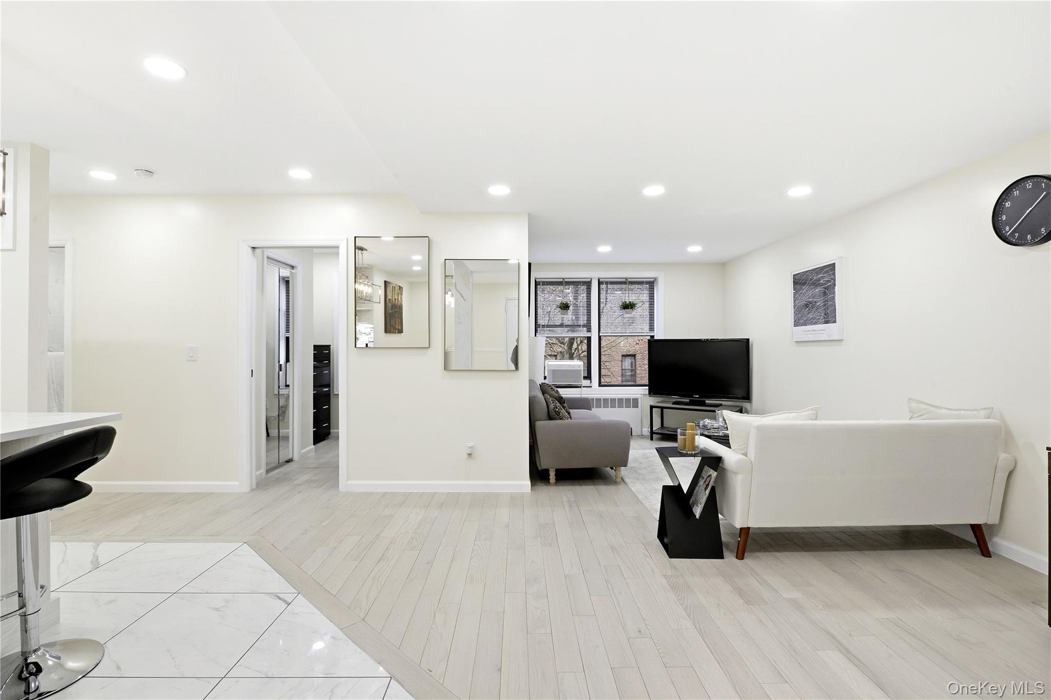 #8 photo, 72-11 110th Street, Forest Hills , NY 11375