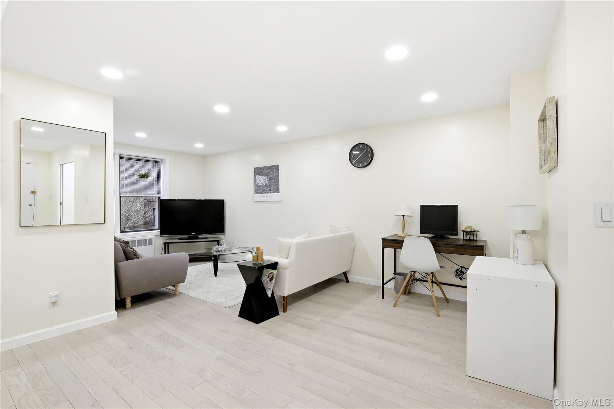 #9 photo, 72-11 110th Street, Forest Hills , NY 11375