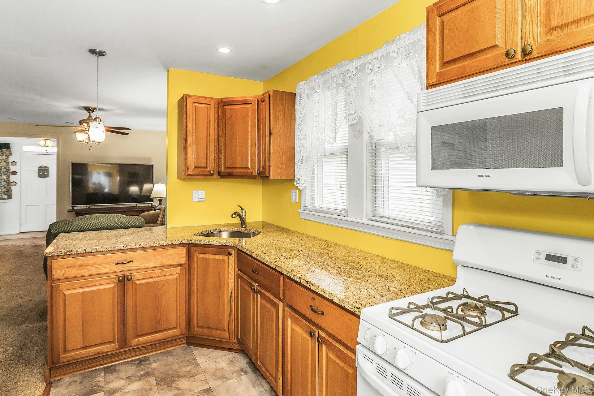 #8 photo, 90 Oregon Street, 롱 아일랜드 Long Beach , NY 11561