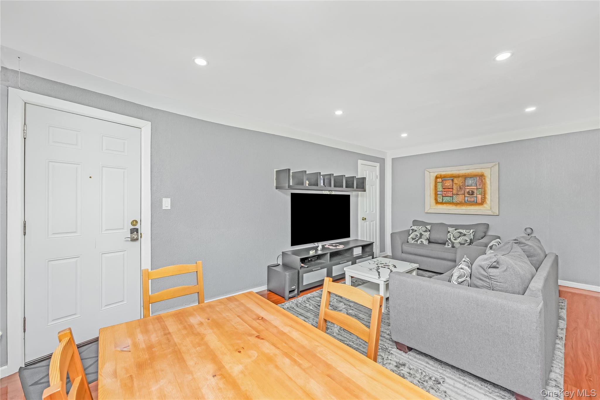 #4 photo, 150-54 Melbourne Avenue, Flushing , NY 11367