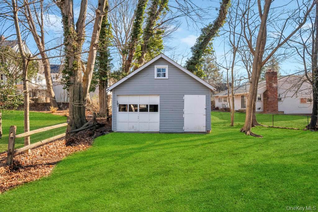 #2 photo, 204 Myrtle Avenue, 롱 아일랜드 Port Jefferson , NY 11777