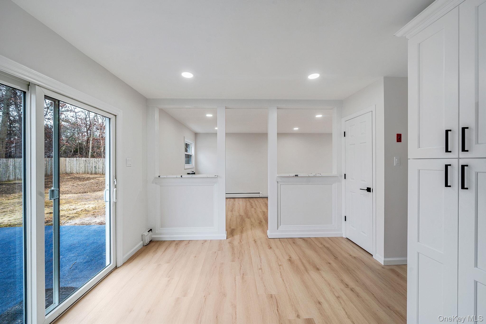 #5 photo, 10 Cottonwood Avenue, מחוז סאפוק Port Jefferson Station , NY 11776