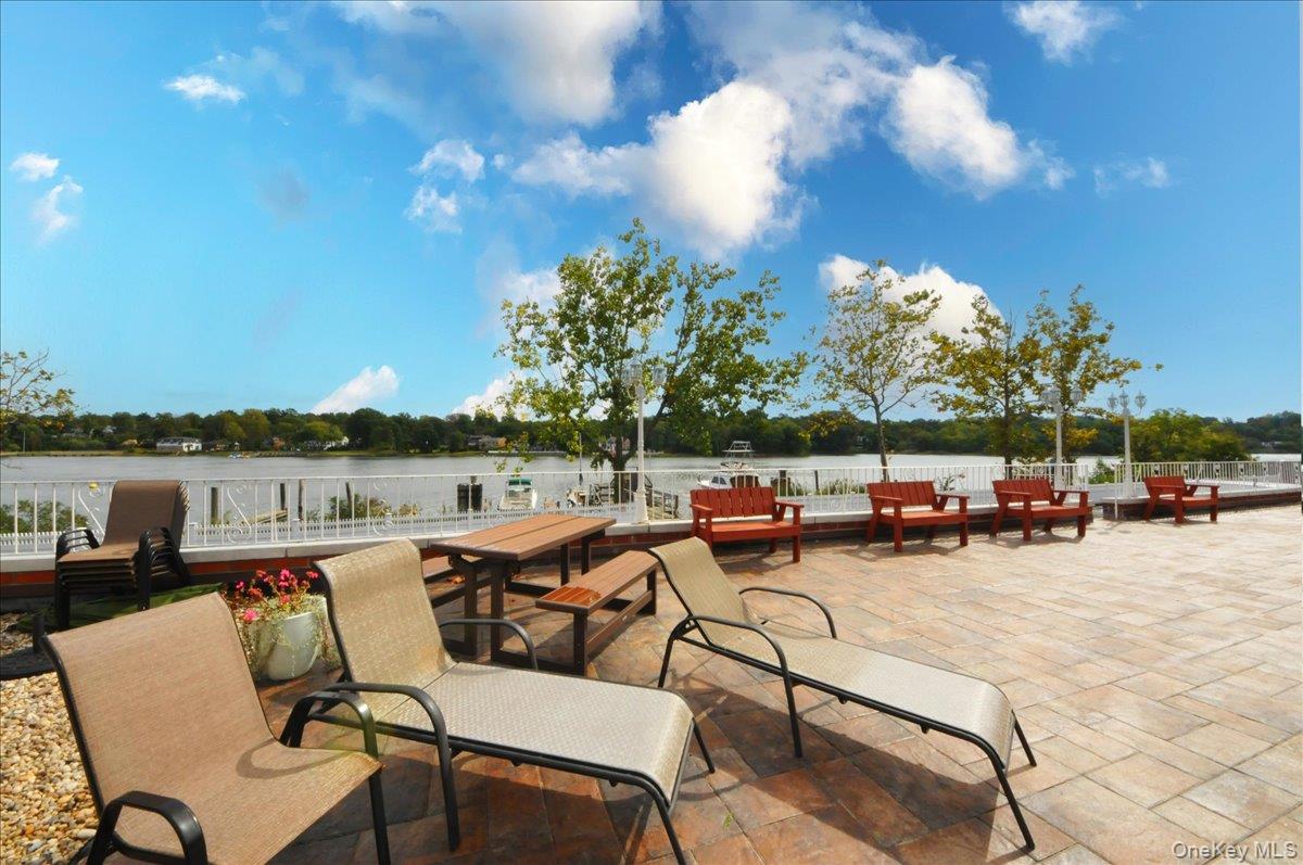 #9 photo, 320 E Shore Road, 롱 아일랜드 Great Neck , NY 11023