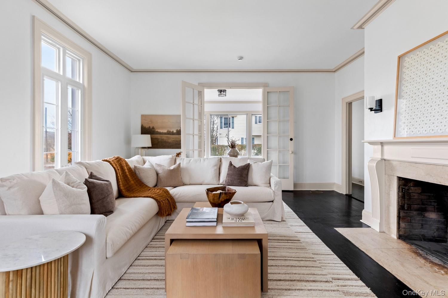 #5 photo, 33 S Windsor Avenue, Саффолк ‖ Brightwaters , NY 11718