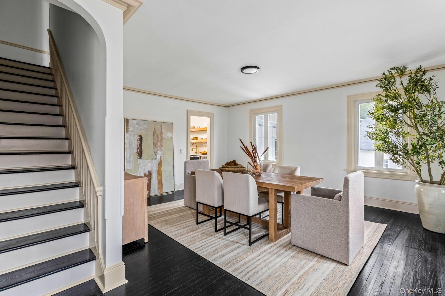 #8 photo, 33 S Windsor Avenue, Саффолк ‖ Brightwaters , NY 11718