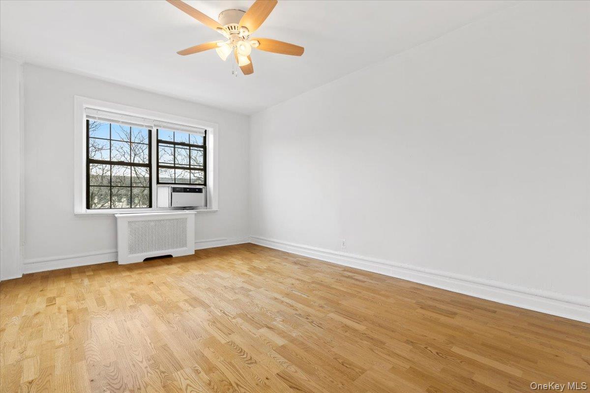 #14 photo, 105 Garth Road, 뉴욕주 Scarsdale , NY 10583