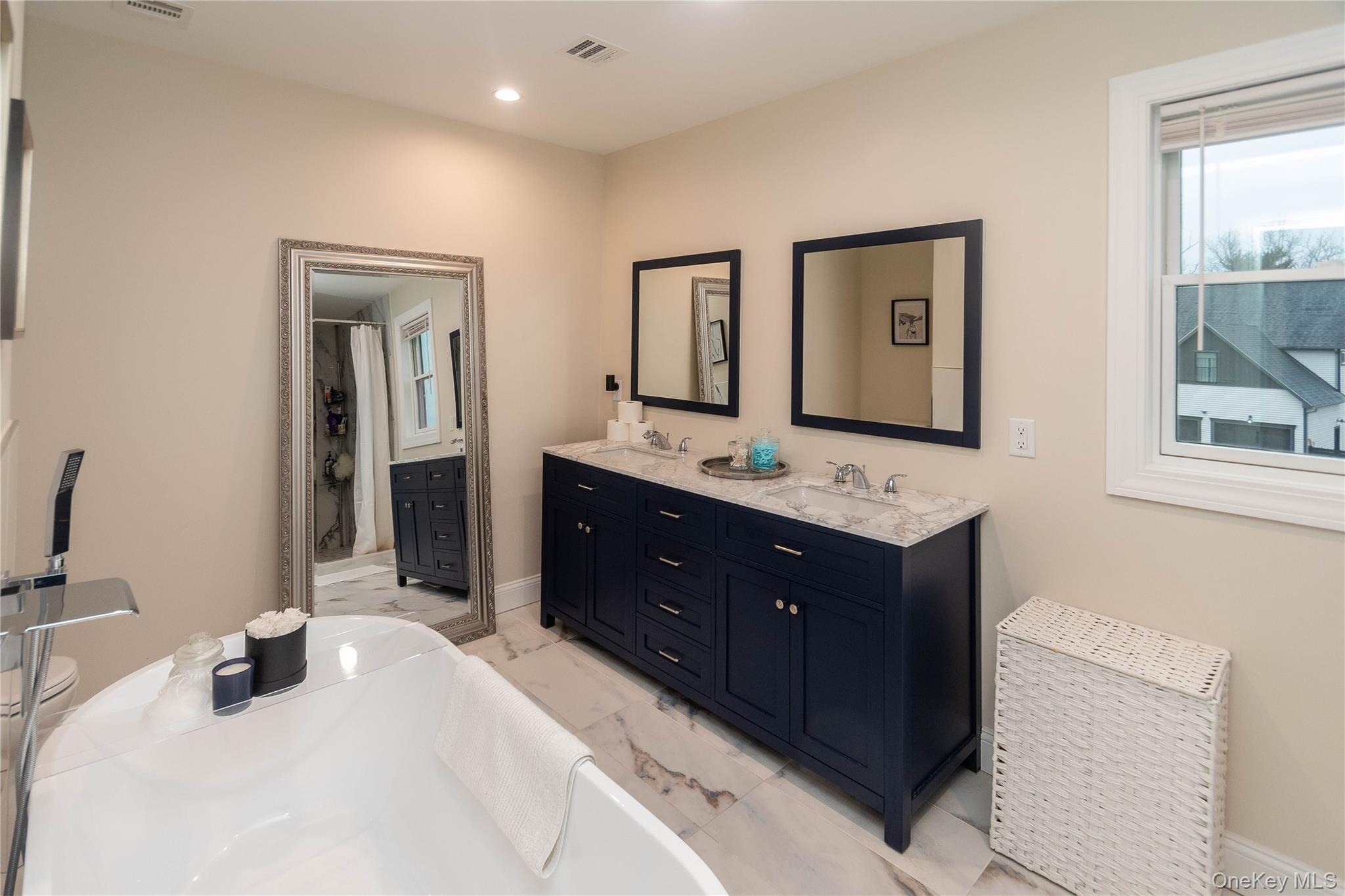 #19 photo, 21 Wildwood Drive, Rock Tavern , NY 12575