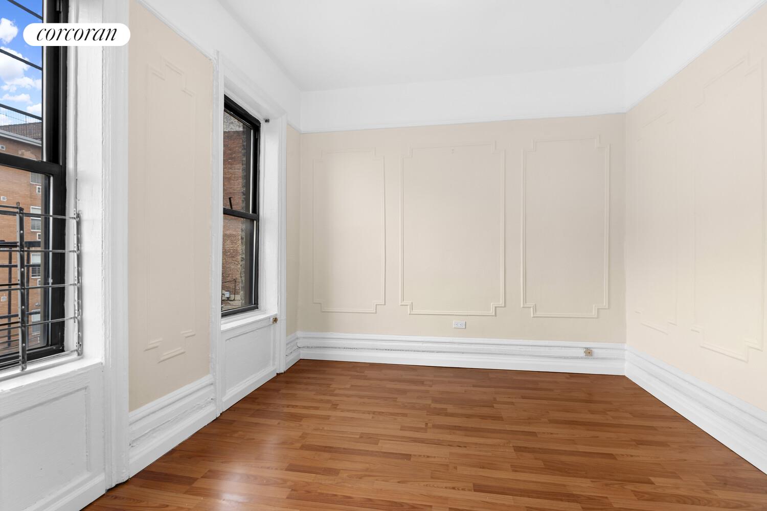 #3 photo, 280 E 2ND Street, Kensington , NY 11218