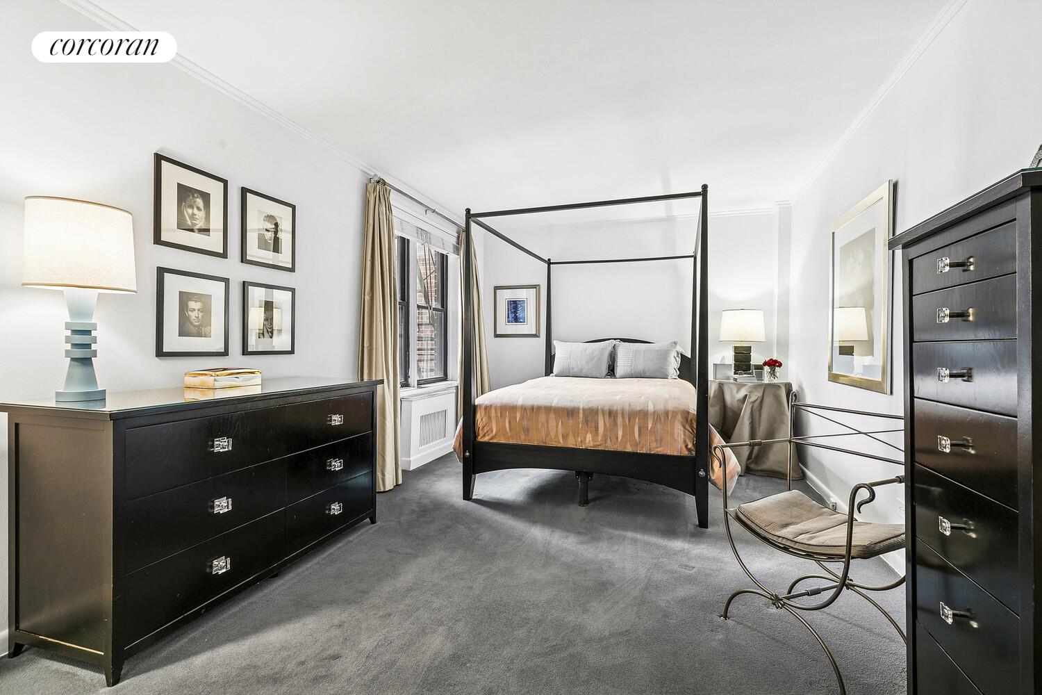 #7 photo, 30 E 9TH Street, مانهاتن Greenwich Village , NY 10003