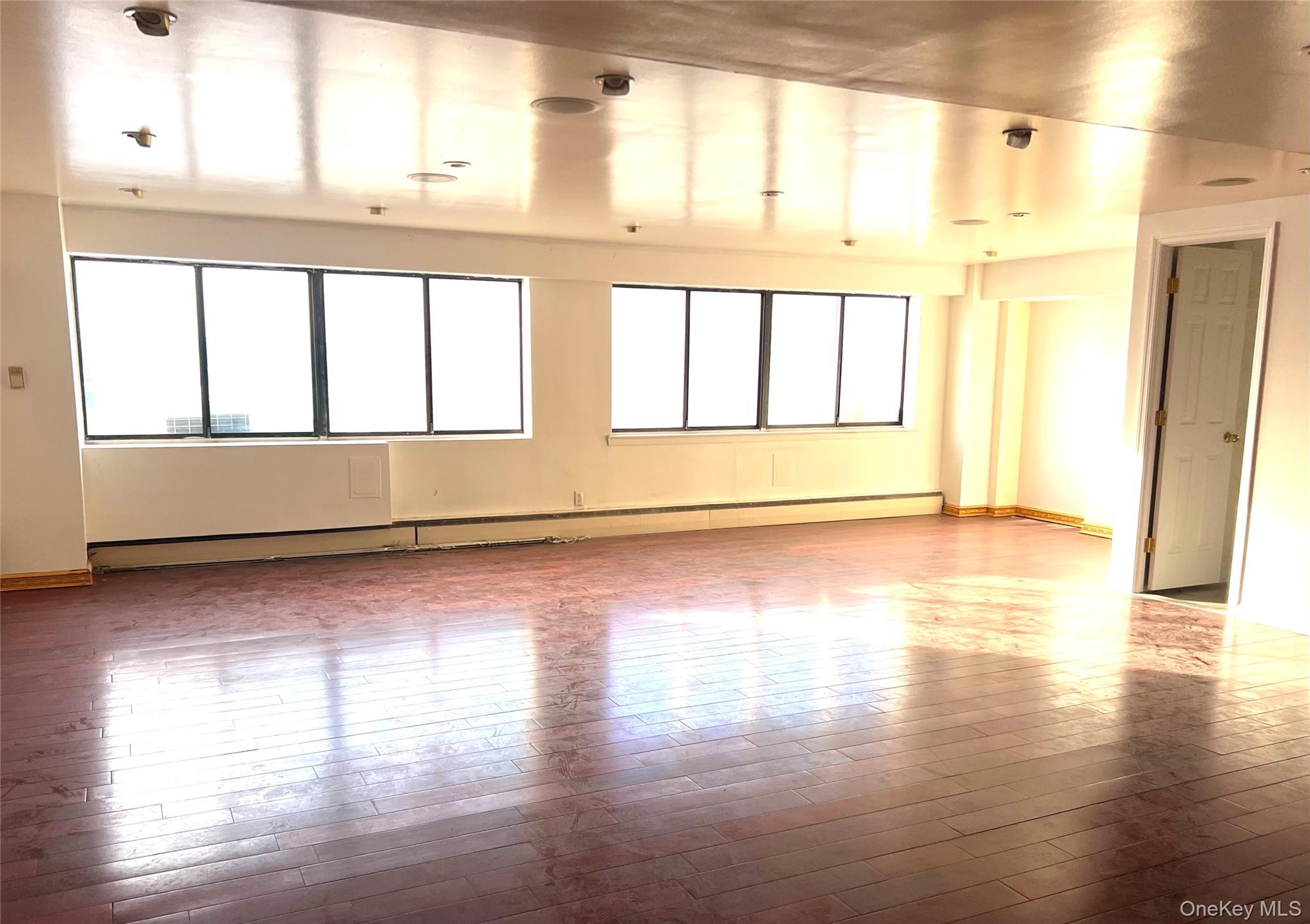 #2 photo, 33-70 Prince Street, كوينز Flushing , NY 11354