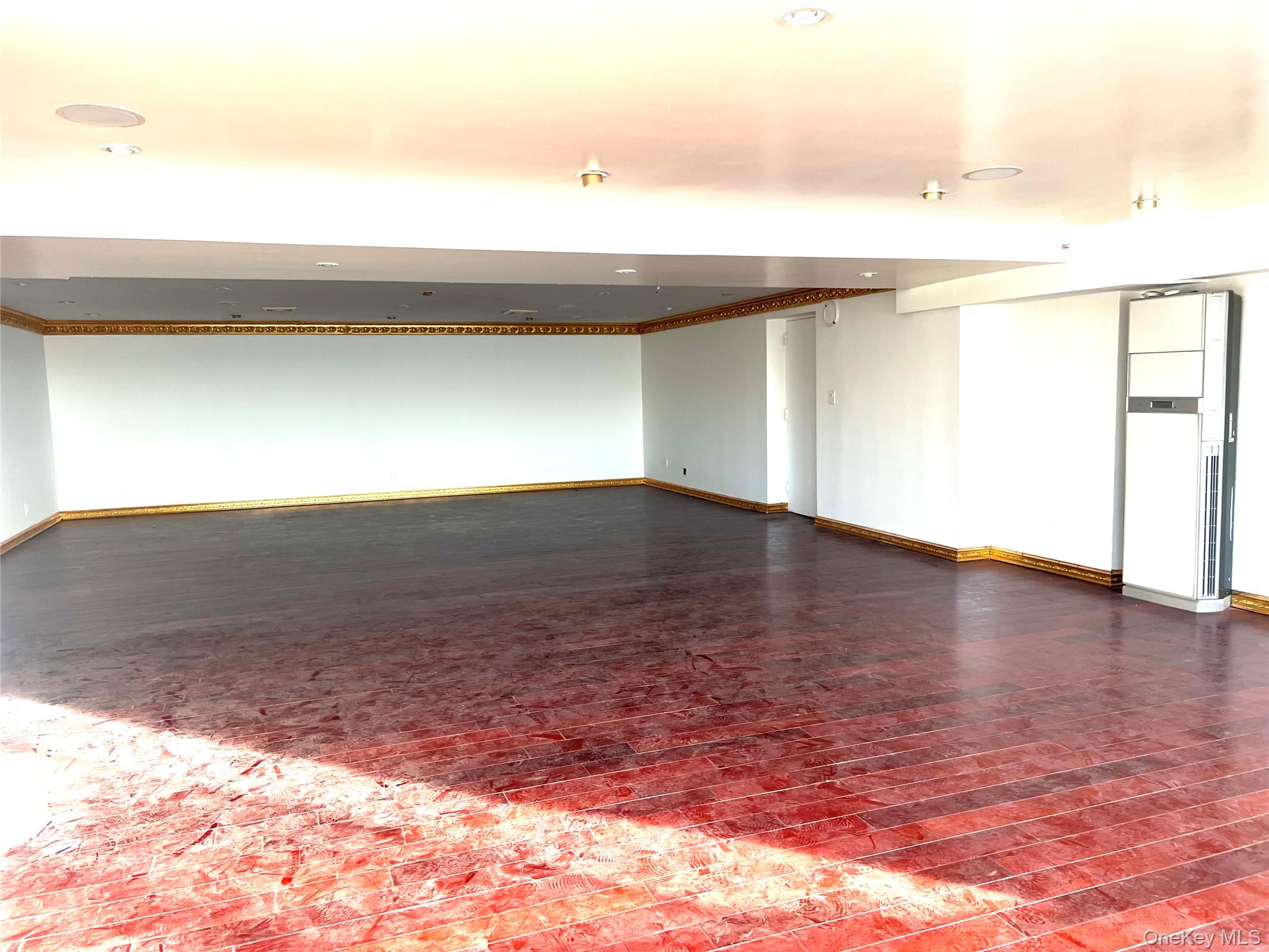 #6 photo, 33-70 Prince Street, كوينز Flushing , NY 11354