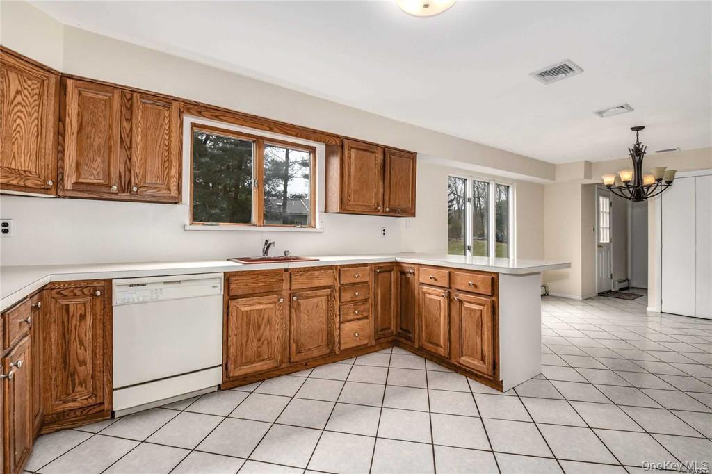 #5 photo, 36 Bevin Road, מחוז סאפוק Northport , NY 11768