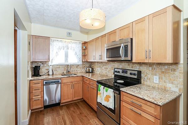 #9 photo, 246-04 86th Avenue, Bellerose , NY 11426