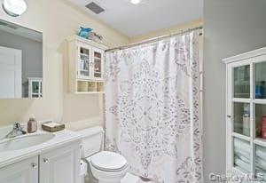 #10 photo, 138 Brattle Circle, מחוז סאפוק Melville , NY 11747