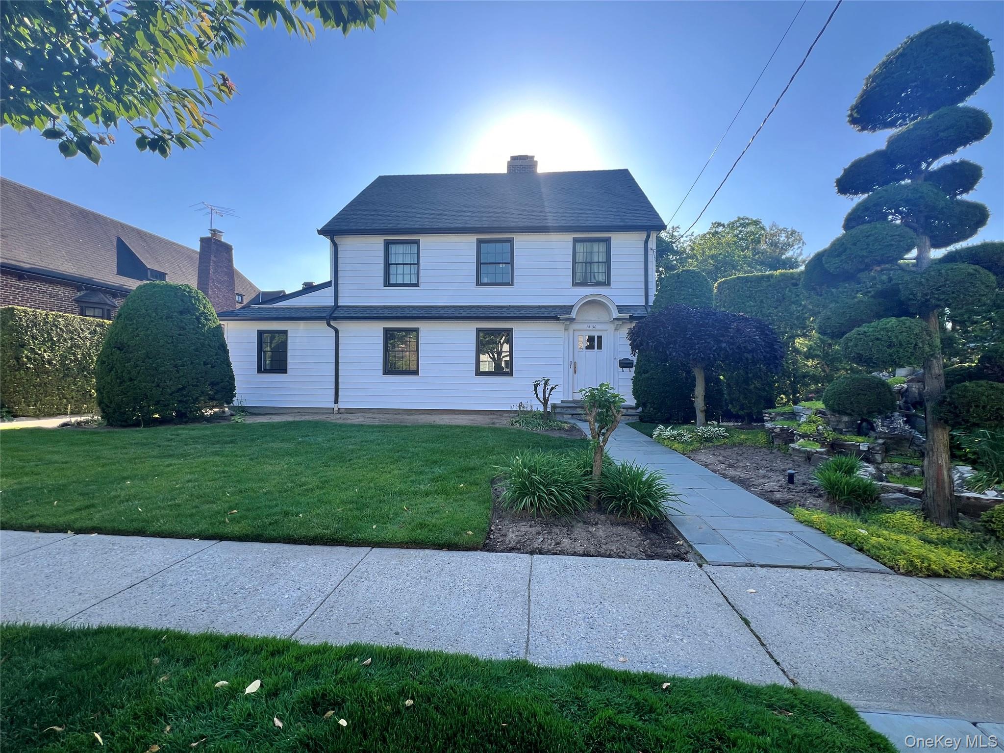 #1 photo, 14-30 160th Street, कुईंस Whitestone , NY 11357