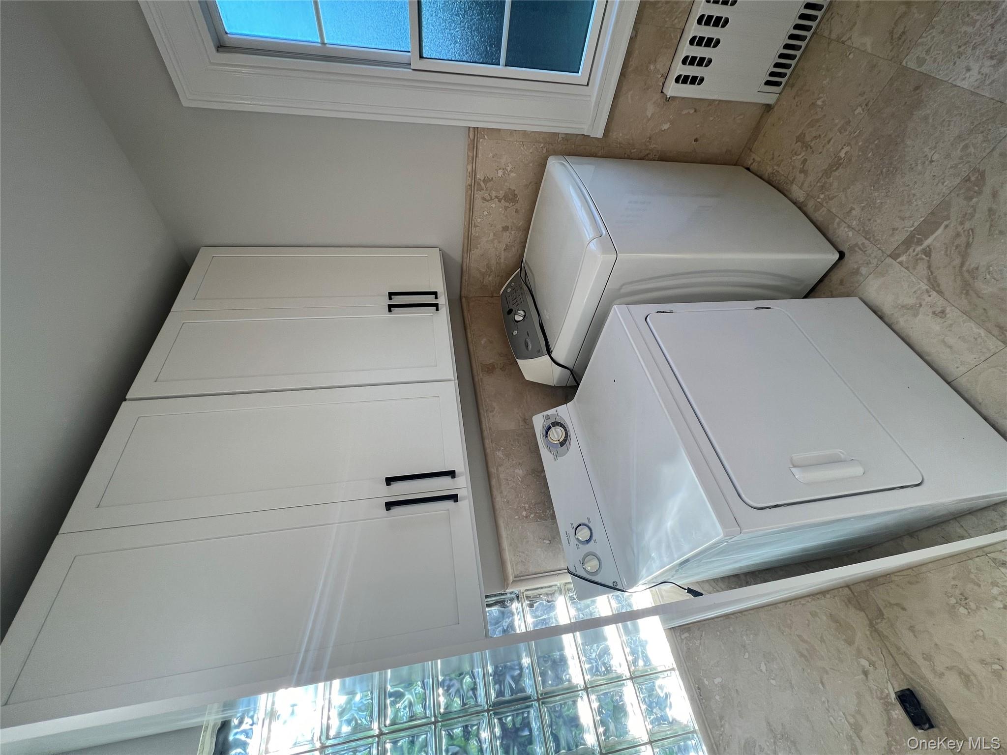 #12 photo, 14-30 160th Street, कुईंस Whitestone , NY 11357