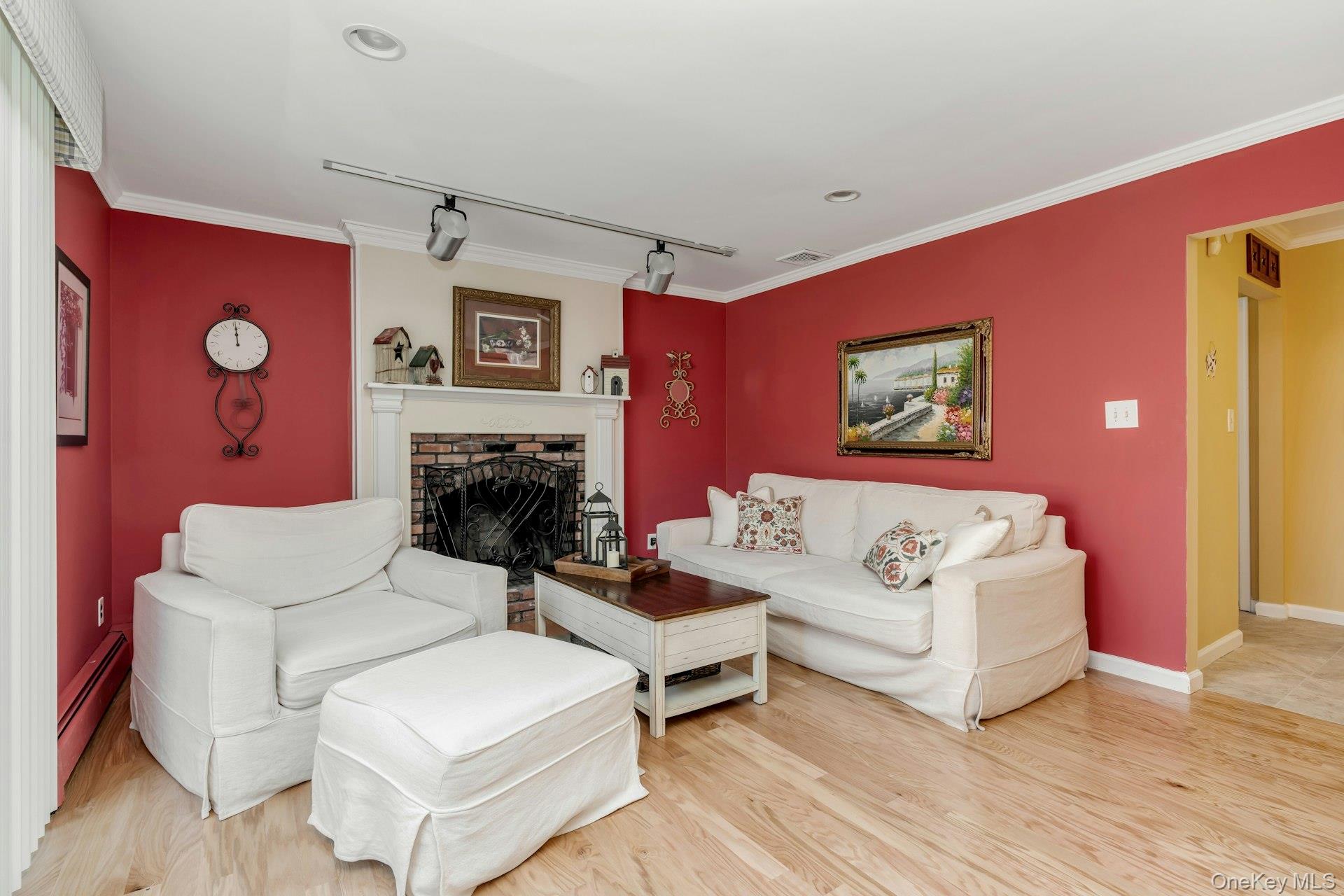 #20 photo, 84 Strathmore Village Drive, سوفولك South Setauket , NY 11720