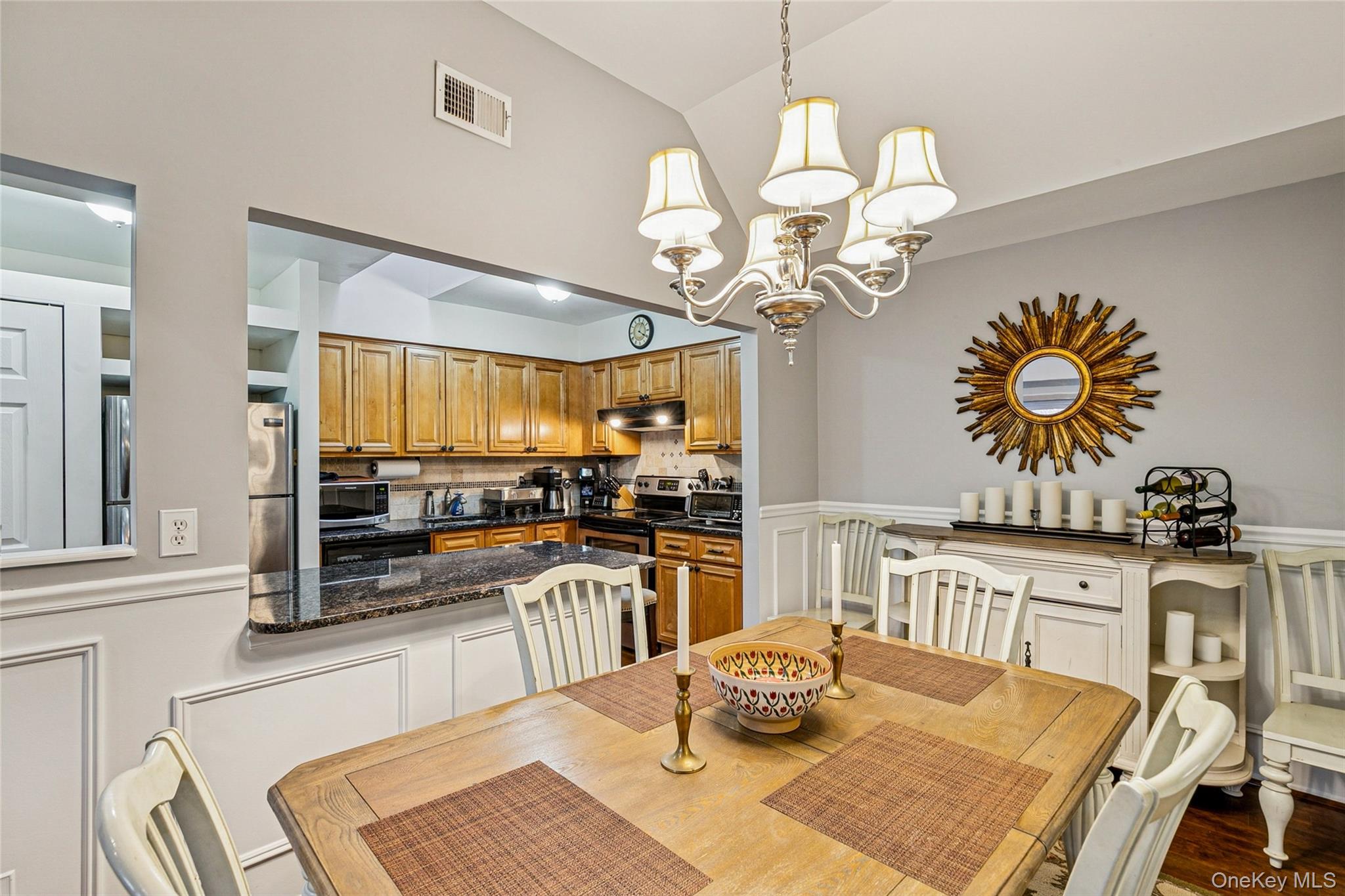 #12 photo, 4 Southgate Circle, Massapequa Park , NY 11762