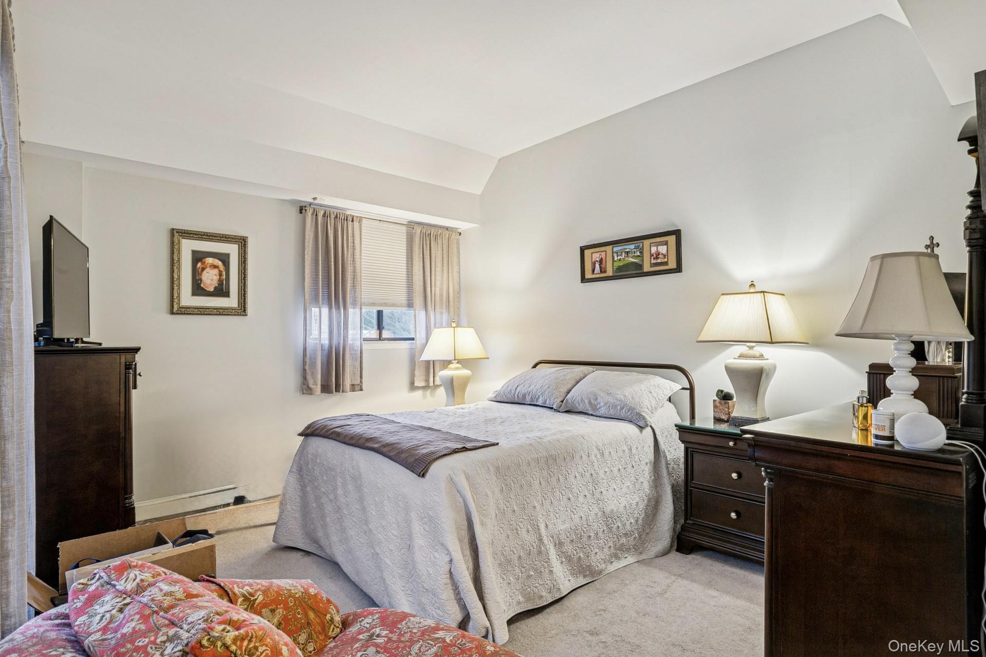 #19 photo, 4 Southgate Circle, Massapequa Park , NY 11762