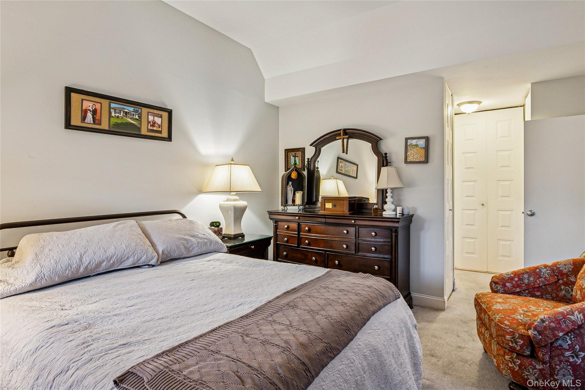 #20 photo, 4 Southgate Circle, Massapequa Park , NY 11762